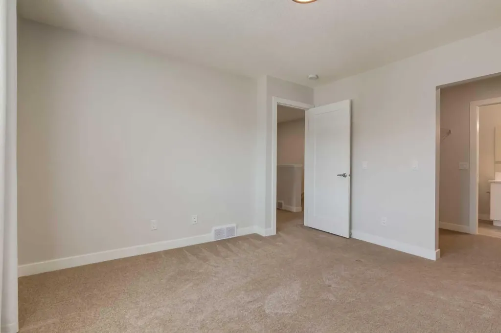 31 Tuscany Summit Square NW Calgary AB T3L 0G1