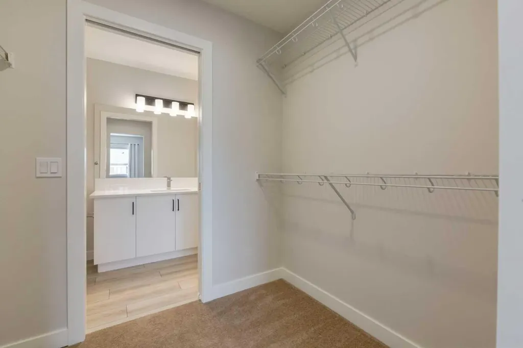31 Tuscany Summit Square NW Calgary AB T3L 0G1