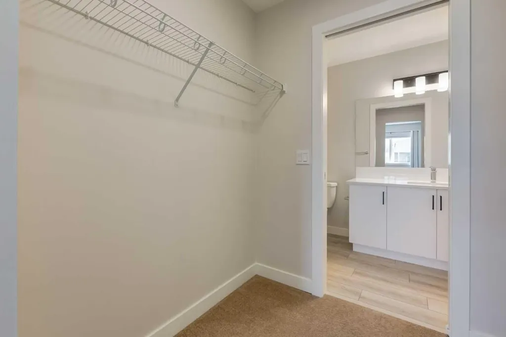 31 Tuscany Summit Square NW Calgary AB T3L 0G1