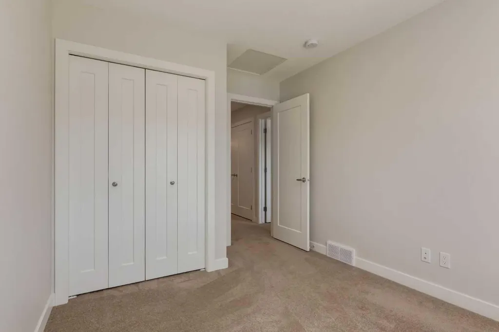 31 Tuscany Summit Square NW Calgary AB T3L 0G1