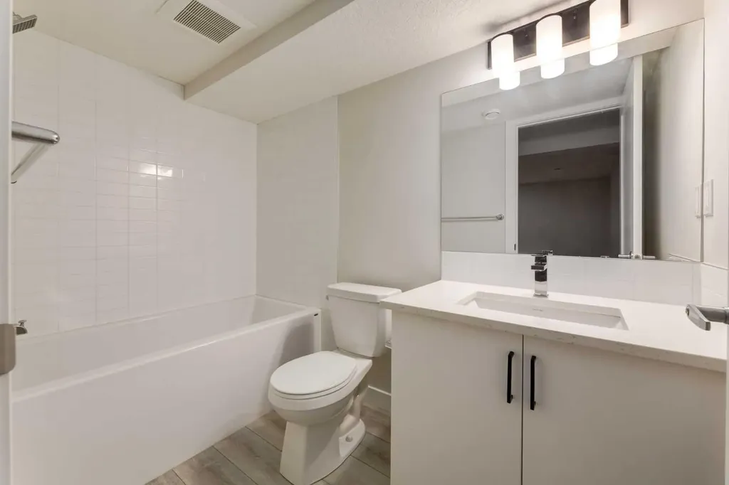 31 Tuscany Summit Square NW Calgary AB T3L 0G1