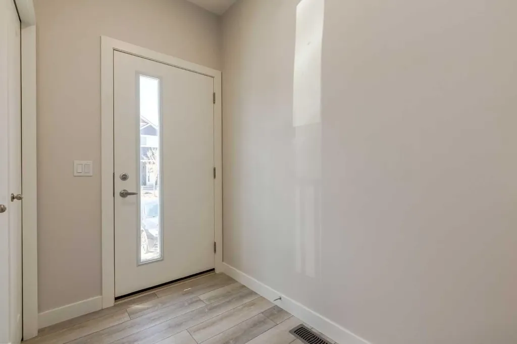 31 Tuscany Summit Square NW Calgary AB T3L 0G1