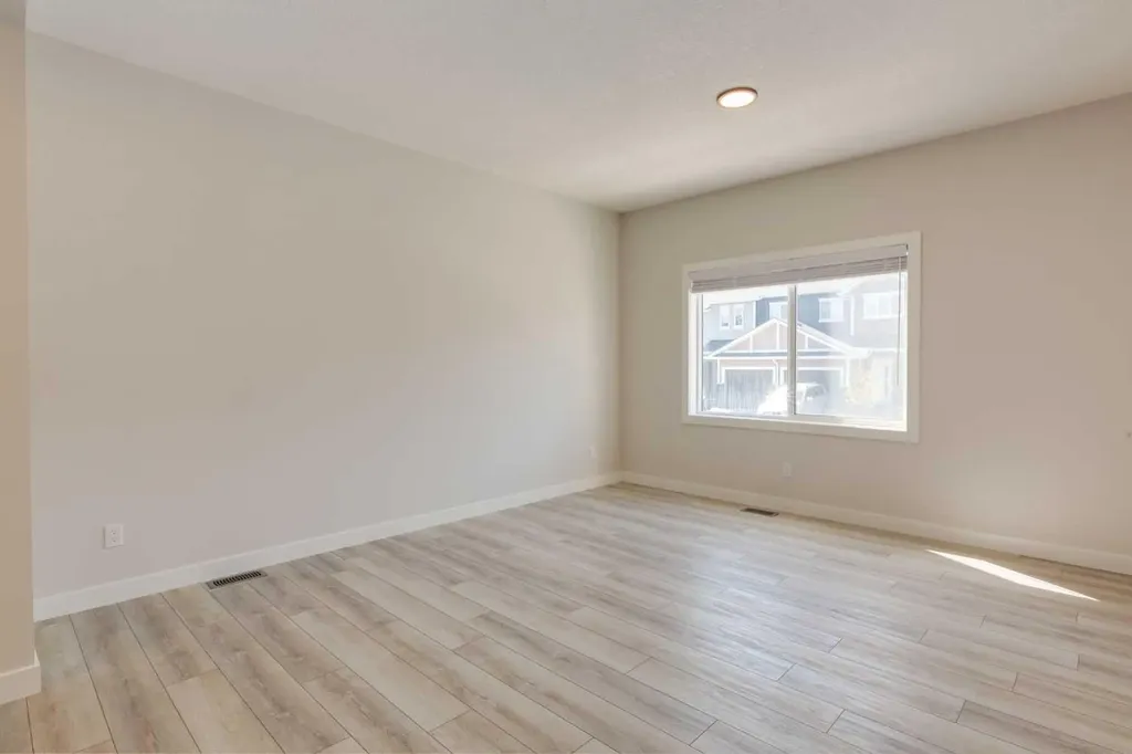31 Tuscany Summit Square NW Calgary AB T3L 0G1