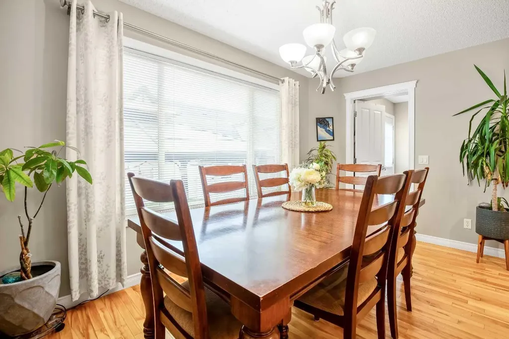 221 Drake Landing Lane Okotoks AB T1S 2M4