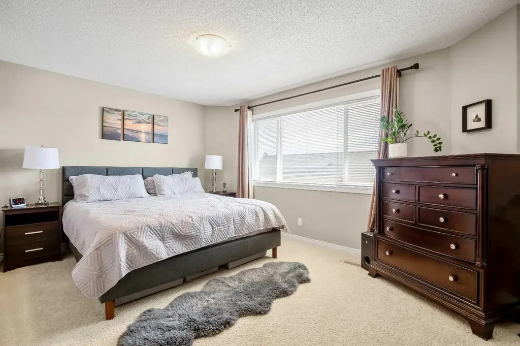 221 Drake Landing Lane Okotoks AB T1S 2M4