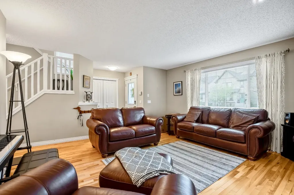 221 Drake Landing Lane Okotoks AB T1S 2M4