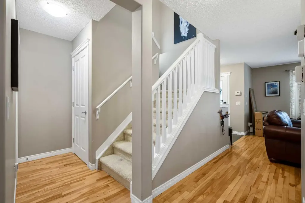 221 Drake Landing Lane Okotoks AB T1S 2M4
