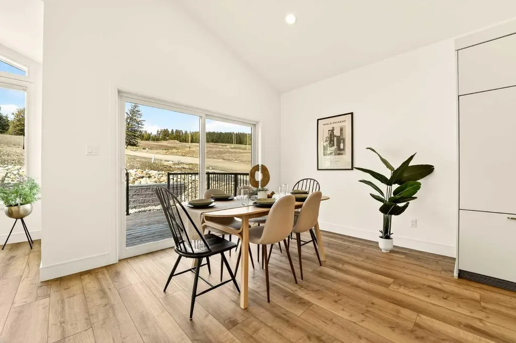 8619 25 Avenue Coleman AB T0K 0M0