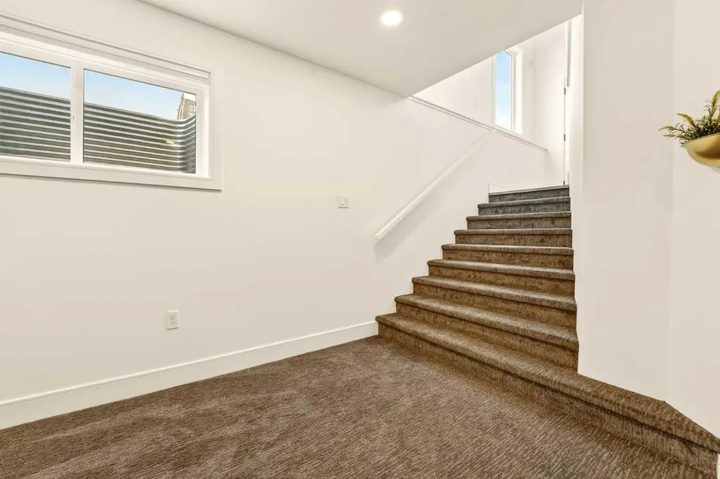 8619 25 Avenue Coleman AB T0K 0M0