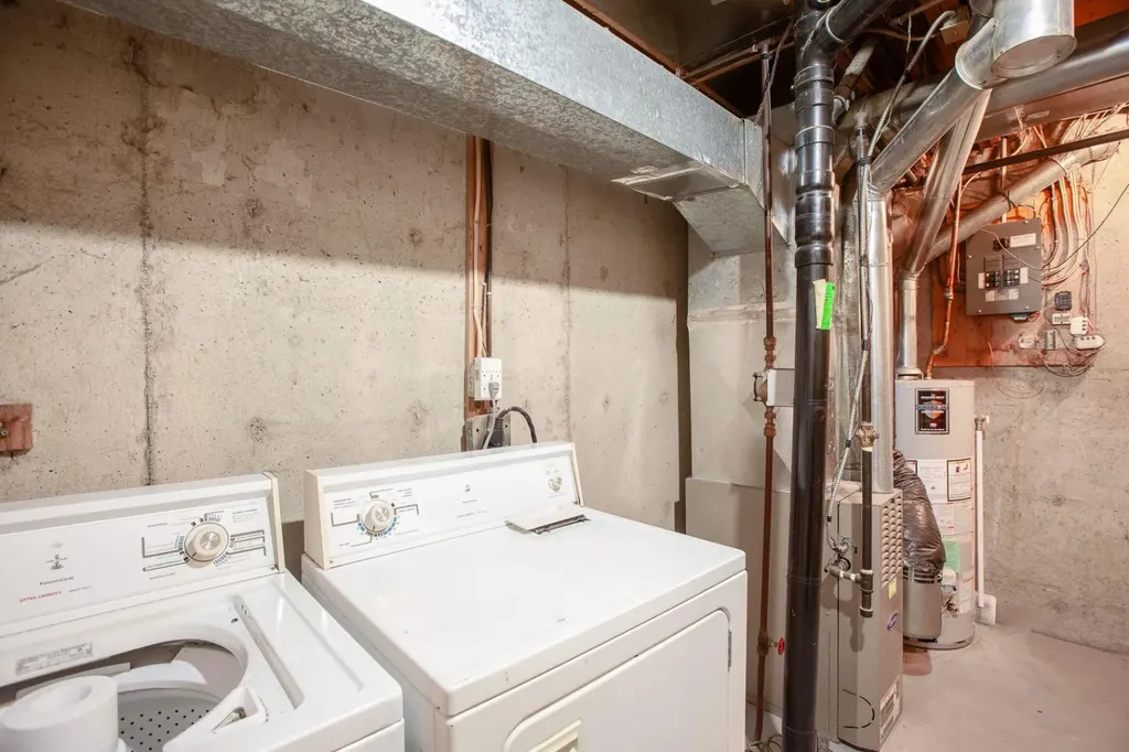 11010 5 Street SW Calgary AB T2W 1Y6