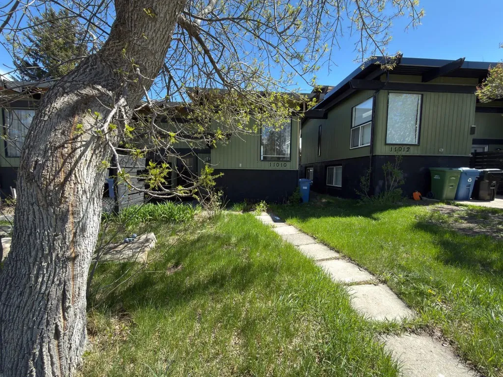 11010 5 Street SW Calgary AB T2W 1Y6