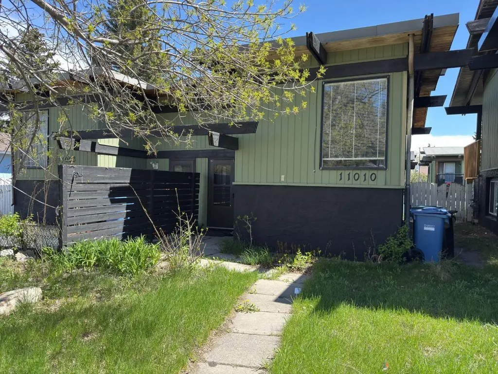 11010 5 Street SW Calgary AB T2W 1Y6