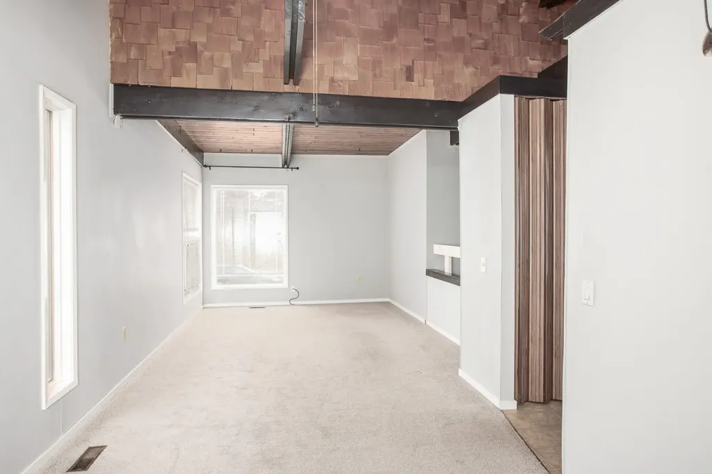 11010 5 Street SW Calgary AB T2W 1Y6