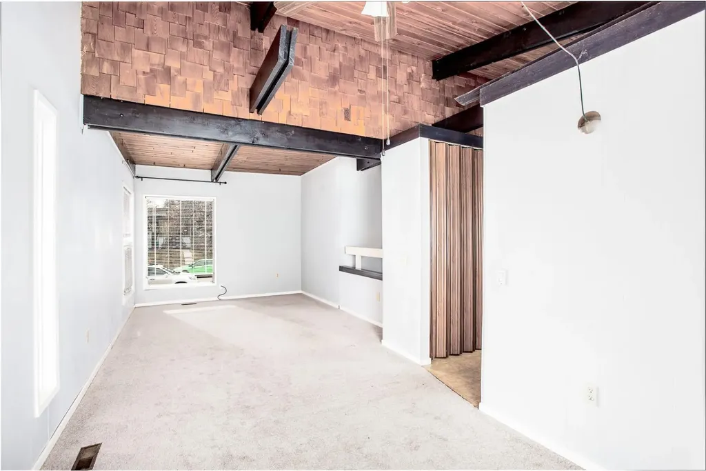 11010 5 Street SW Calgary AB T2W 1Y6