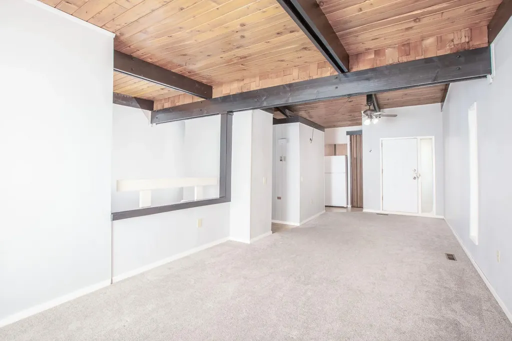11010 5 Street SW Calgary AB T2W 1Y6