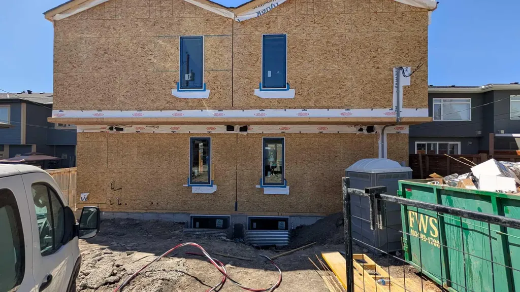 4832 20 Avenue NW Calgary AB T3v0b3