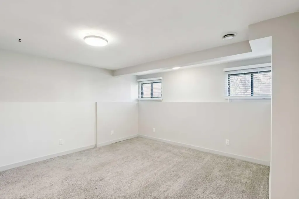 68 Templegreen Bay NE Calgary AB T1Y 4Z3