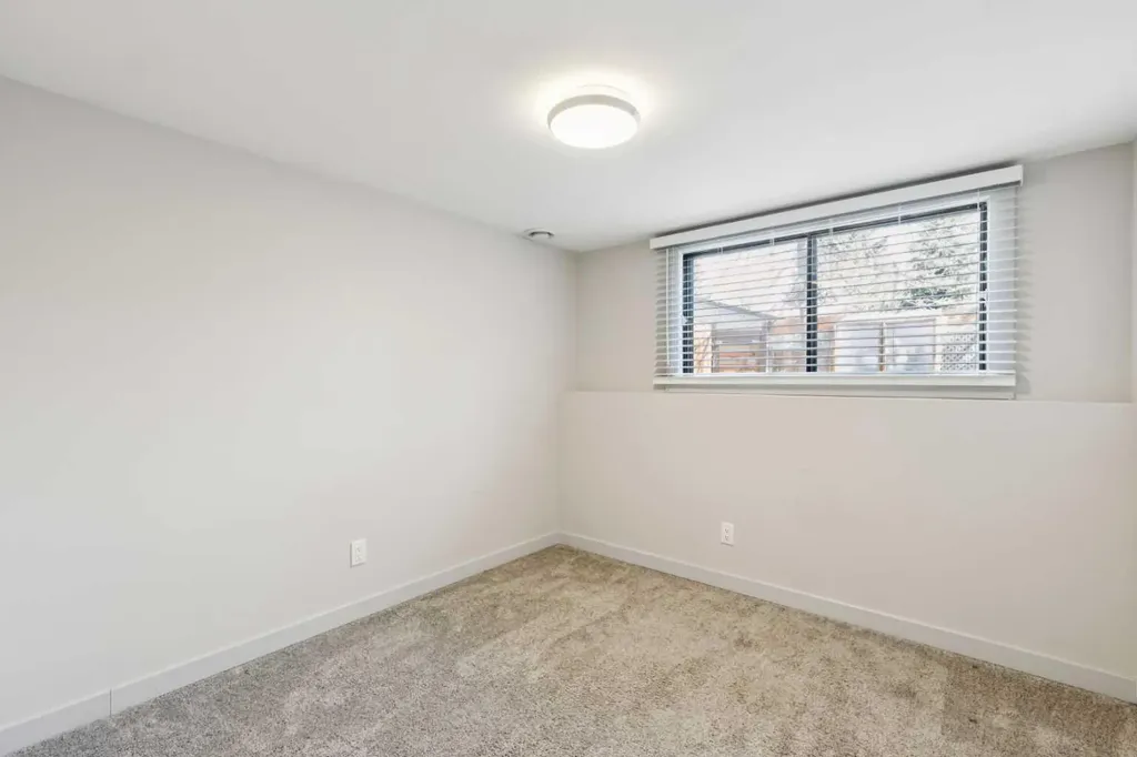 68 Templegreen Bay NE Calgary AB T1Y 4Z3