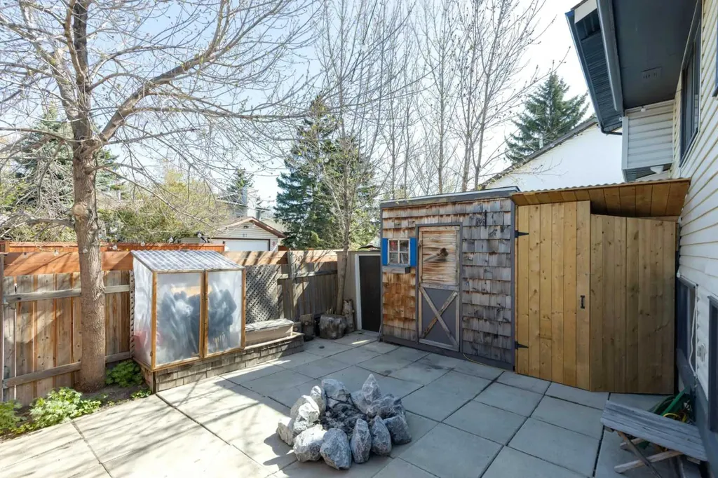 68 Templegreen Bay NE Calgary AB T1Y 4Z3