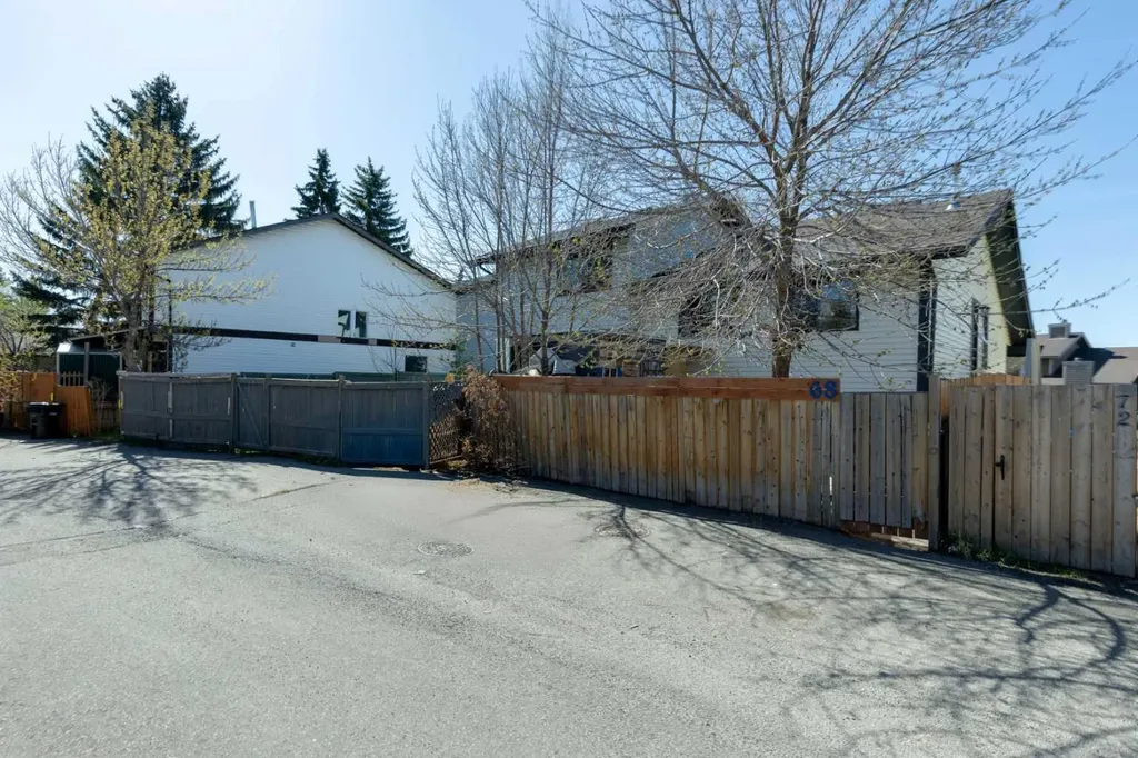 68 Templegreen Bay NE Calgary AB T1Y 4Z3