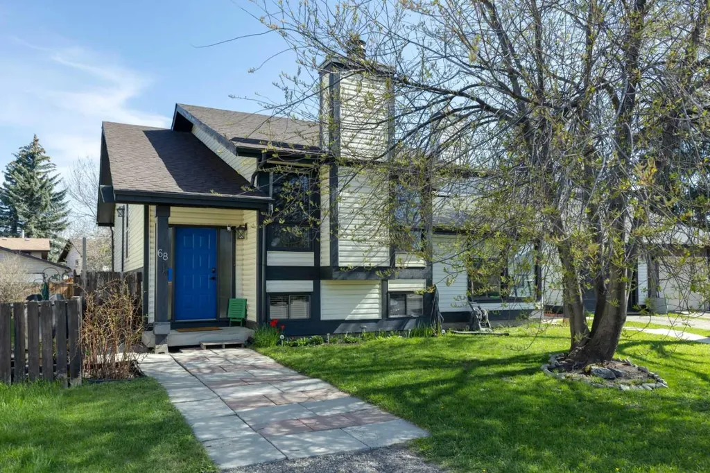 68 Templegreen Bay NE Calgary AB T1Y 4Z3
