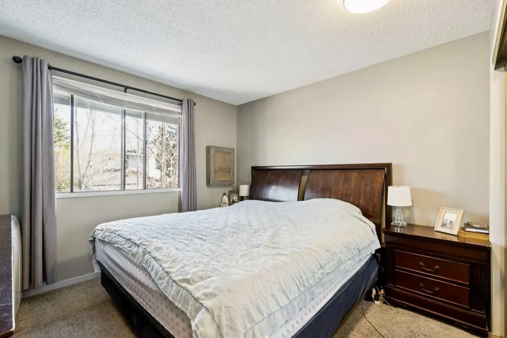 68 Templegreen Bay NE Calgary AB T1Y 4Z3