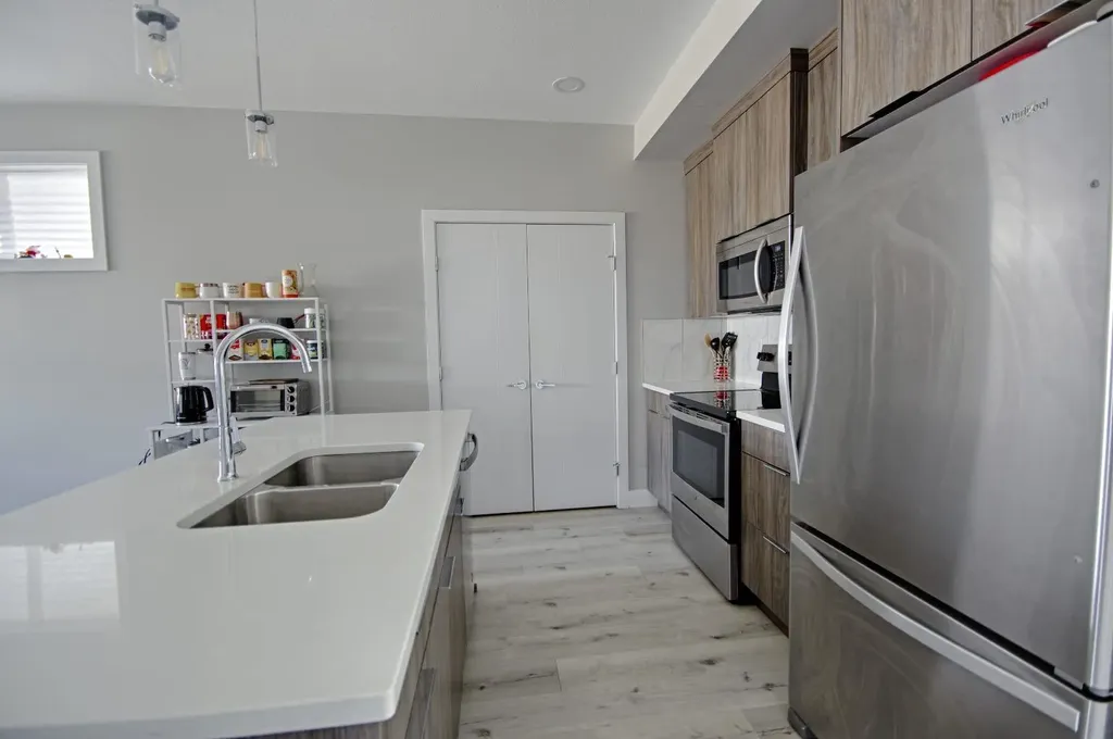 963 Miners Boulevard W Lethbridge AB T1J 5T8