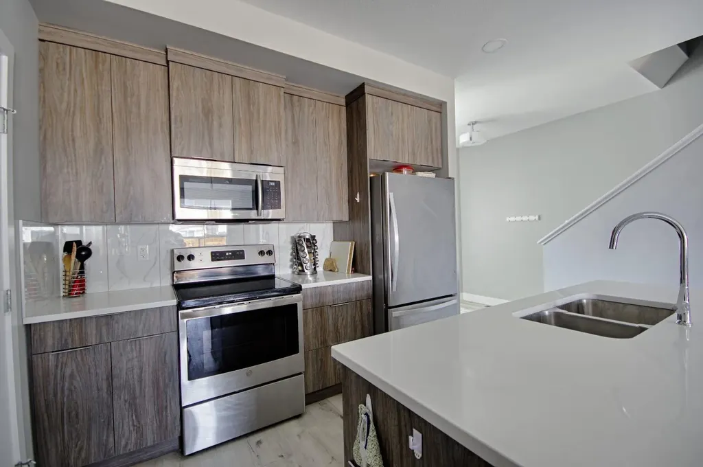 963 Miners Boulevard W Lethbridge AB T1J 5T8