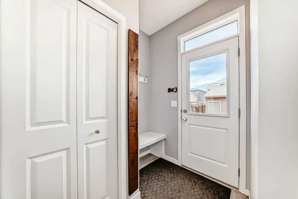 196 Dawson Drive Chestermere AB T1X 2A2