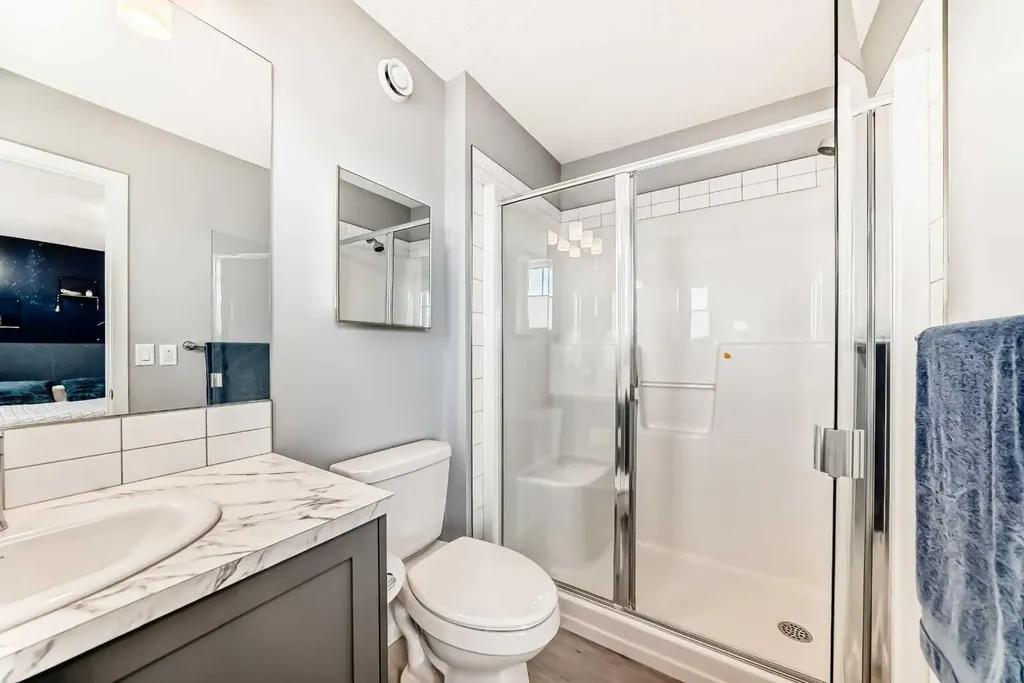 196 Dawson Drive Chestermere AB T1X 2A2