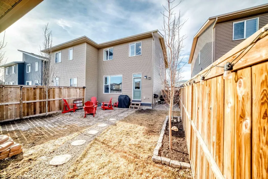 196 Dawson Drive Chestermere AB T1X 2A2