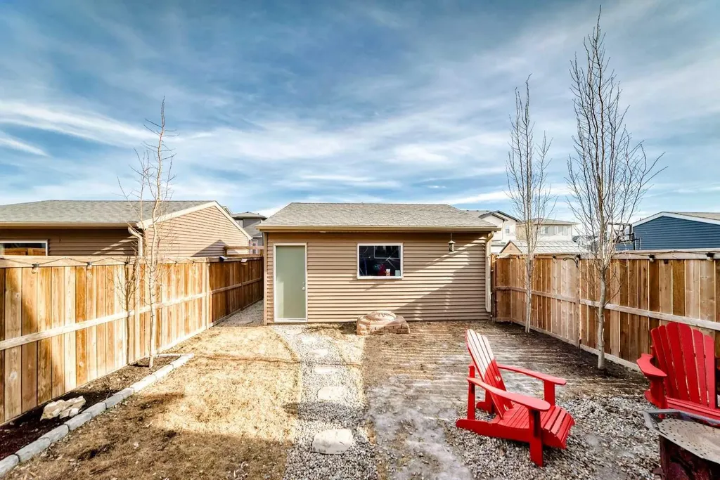 196 Dawson Drive Chestermere AB T1X 2A2