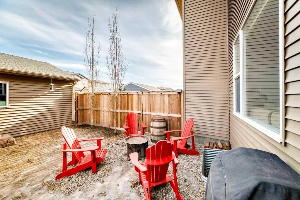 196 Dawson Drive Chestermere AB T1X 2A2
