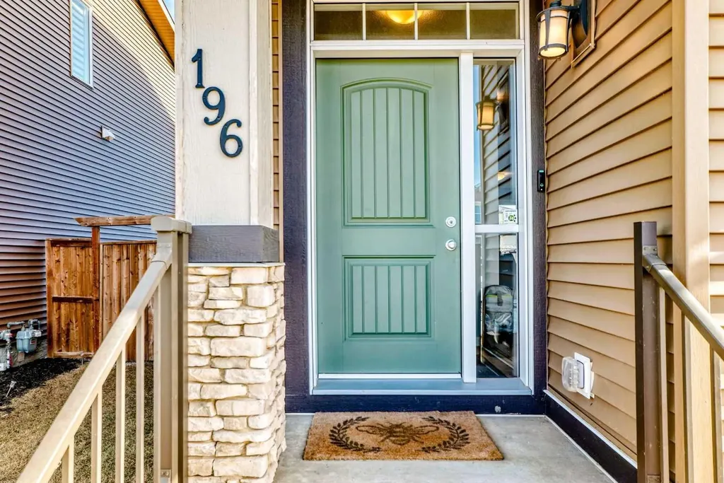 196 Dawson Drive Chestermere AB T1X 2A2