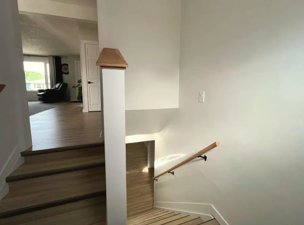 2231 20 Avenue SE Medicine Hat AB T1A3Y8