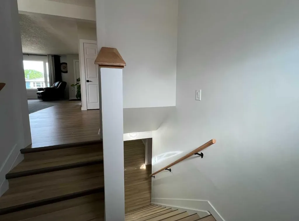 2231 20 Avenue SE Medicine Hat AB T1A3Y8