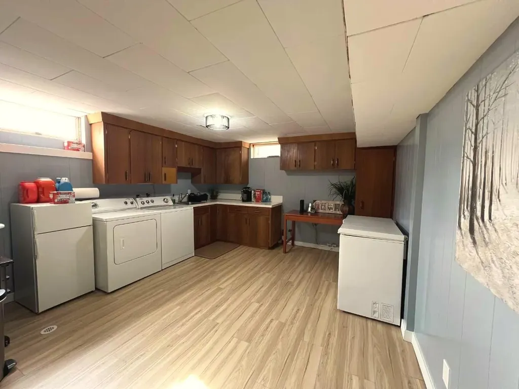 2231 20 Avenue SE Medicine Hat AB T1A3Y8