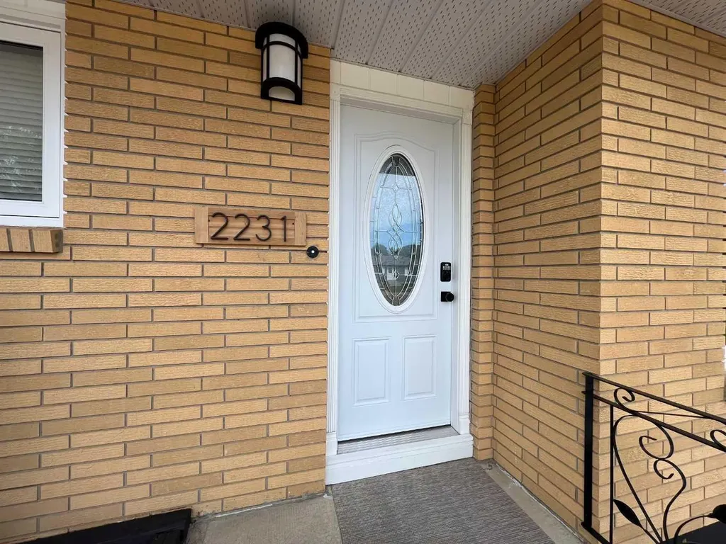 2231 20 Avenue SE Medicine Hat AB T1A3Y8