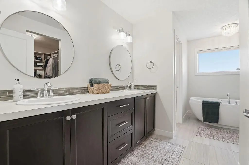 37 Walden Park SE Calgary AB T2X 0Z2