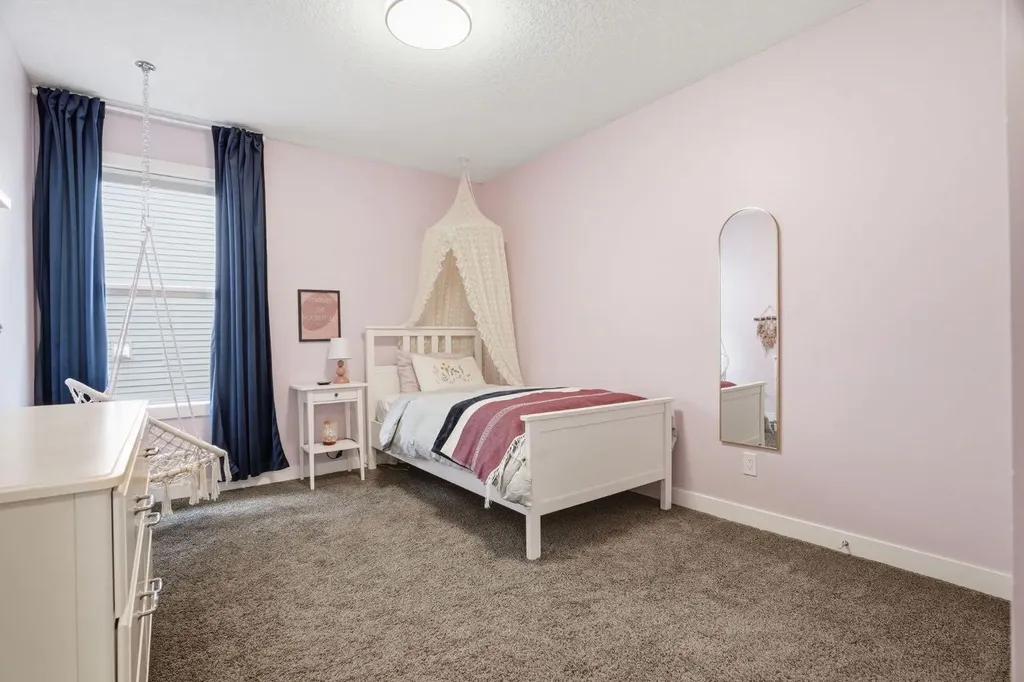 37 Walden Park SE Calgary AB T2X 0Z2