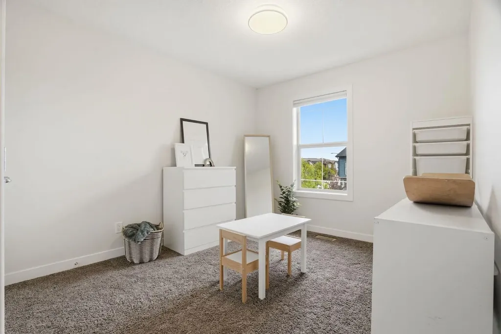 37 Walden Park SE Calgary AB T2X 0Z2