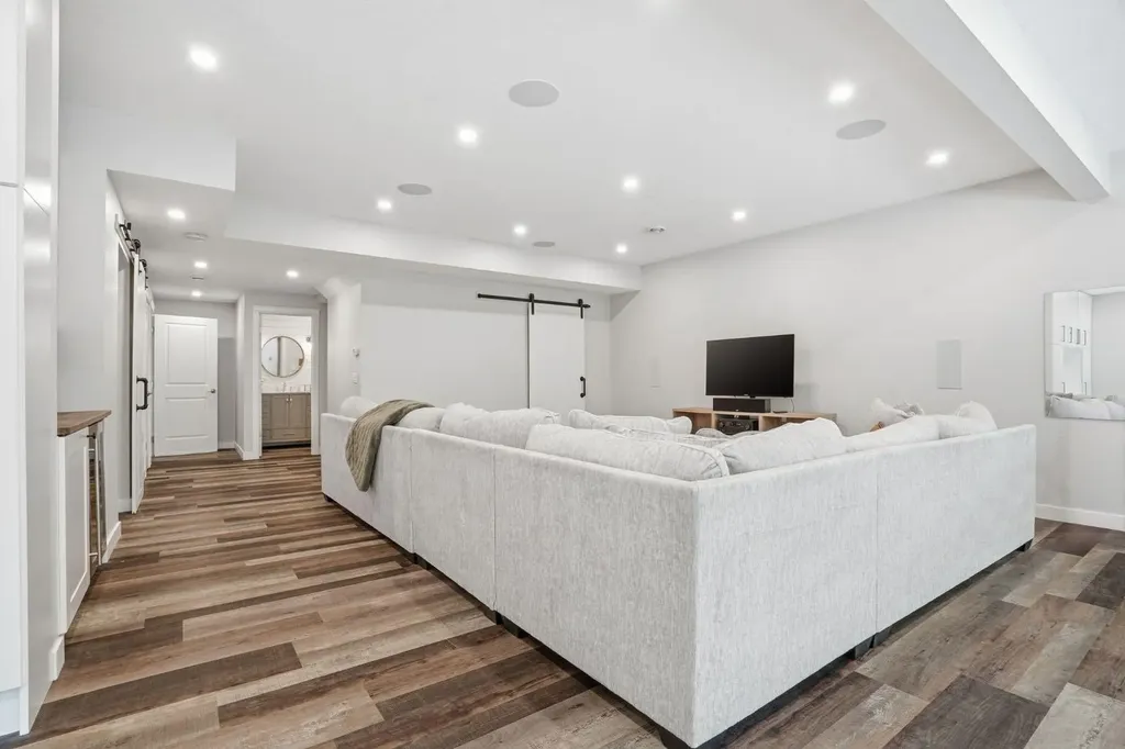 37 Walden Park SE Calgary AB T2X 0Z2