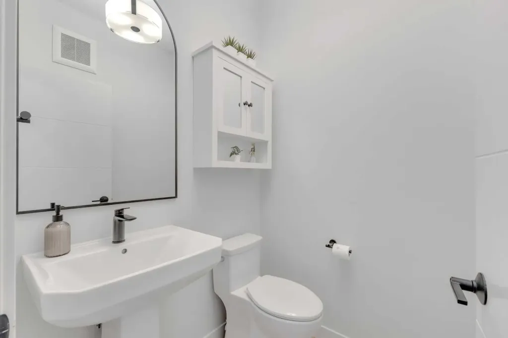 12 Emmett Crescent Red Deer AB T4P 3G8