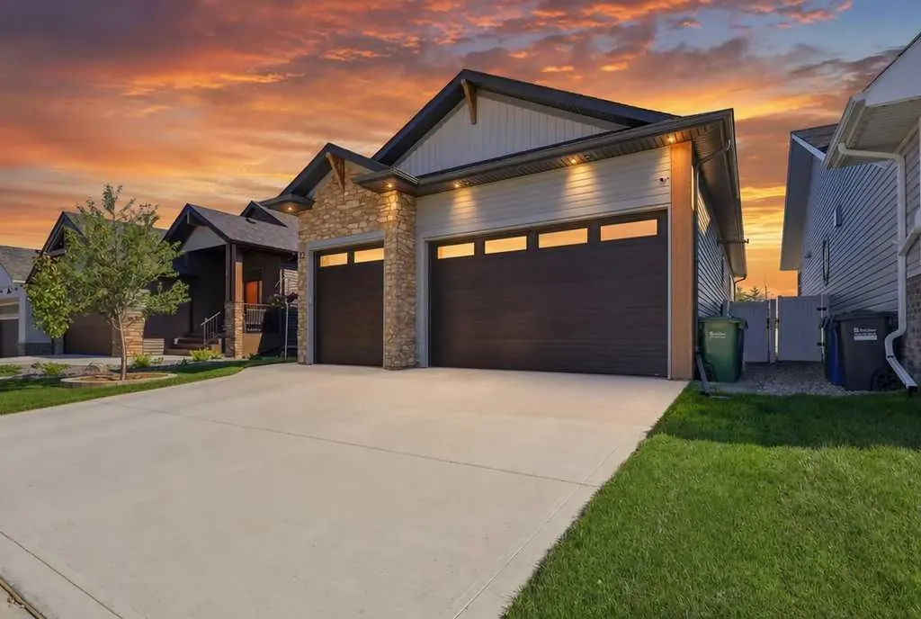 12 Emmett Crescent Red Deer AB T4P 3G8