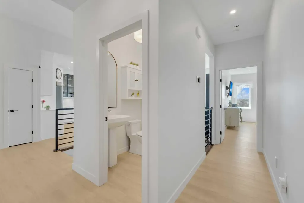 12 Emmett Crescent Red Deer AB T4P 3G8