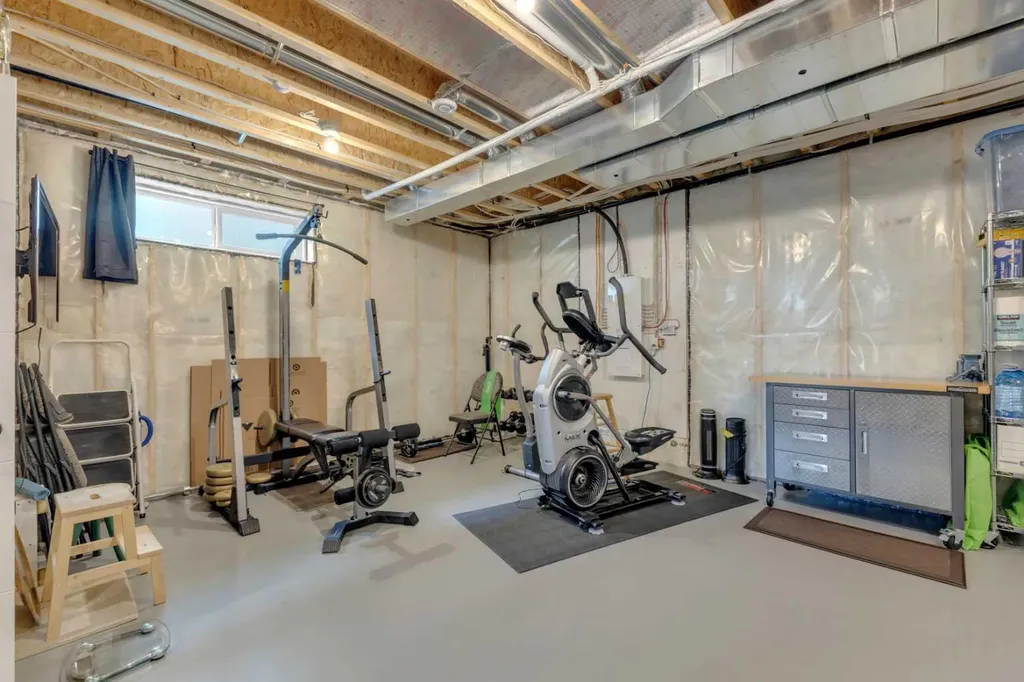 12 Emmett Crescent Red Deer AB T4P 3G8
