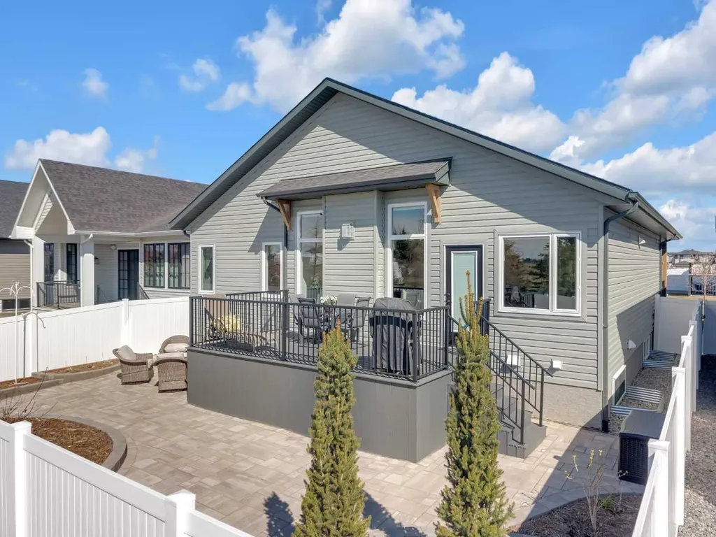 12 Emmett Crescent Red Deer AB T4P 3G8