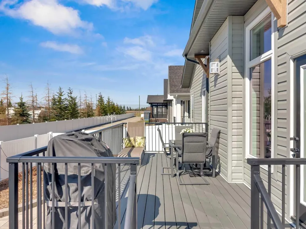 12 Emmett Crescent Red Deer AB T4P 3G8