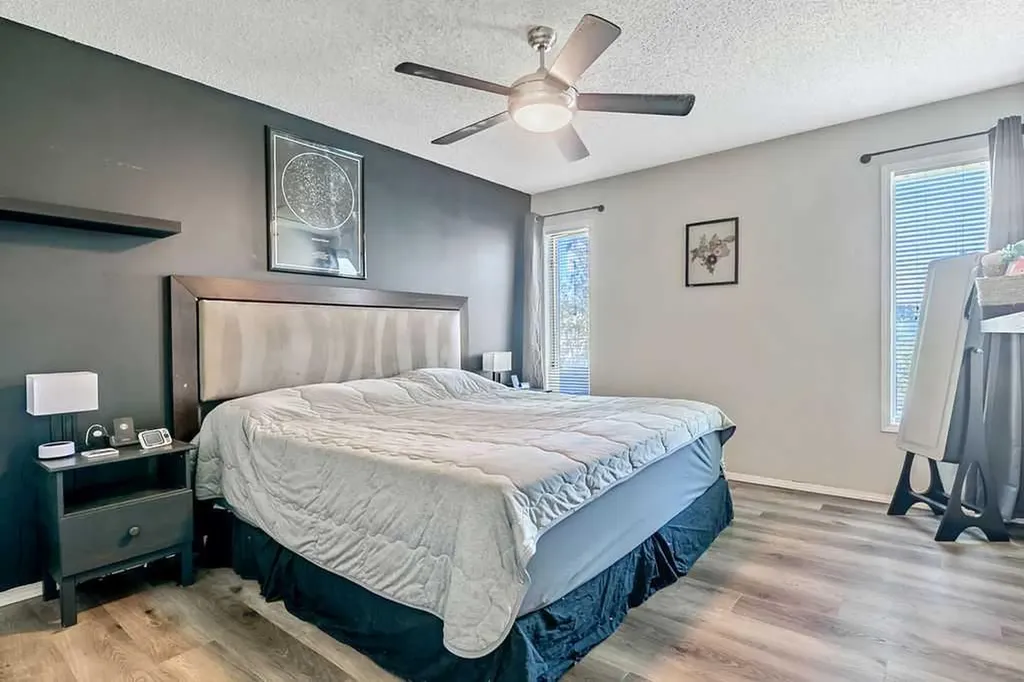 52 Hunters Crescent Okotoks AB T1S 1M2