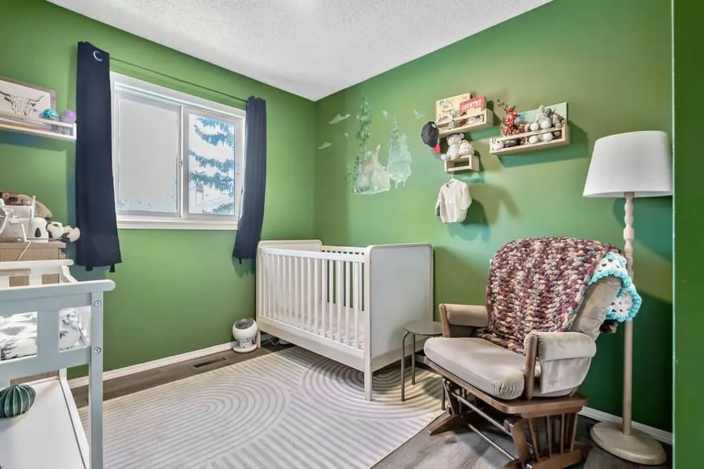 52 Hunters Crescent Okotoks AB T1S 1M2